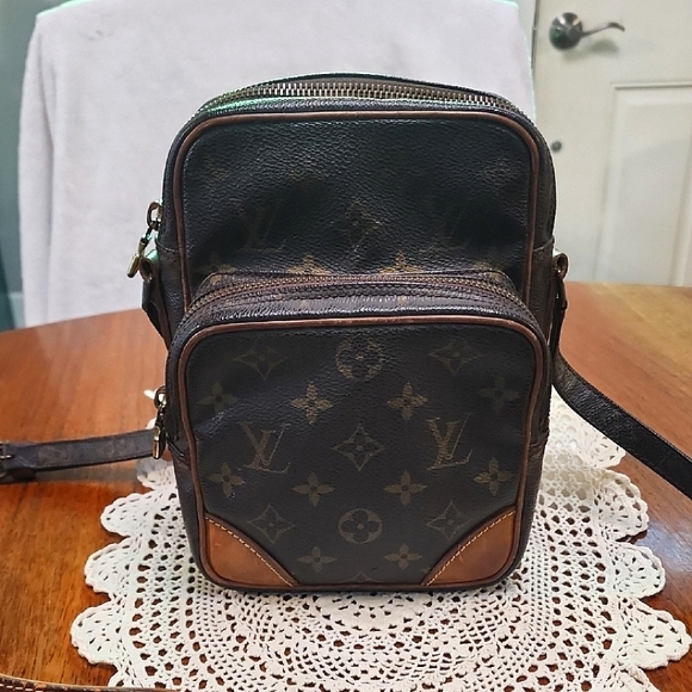 Louis Vuitton Brown Messenger Bag with Monogram Canvas